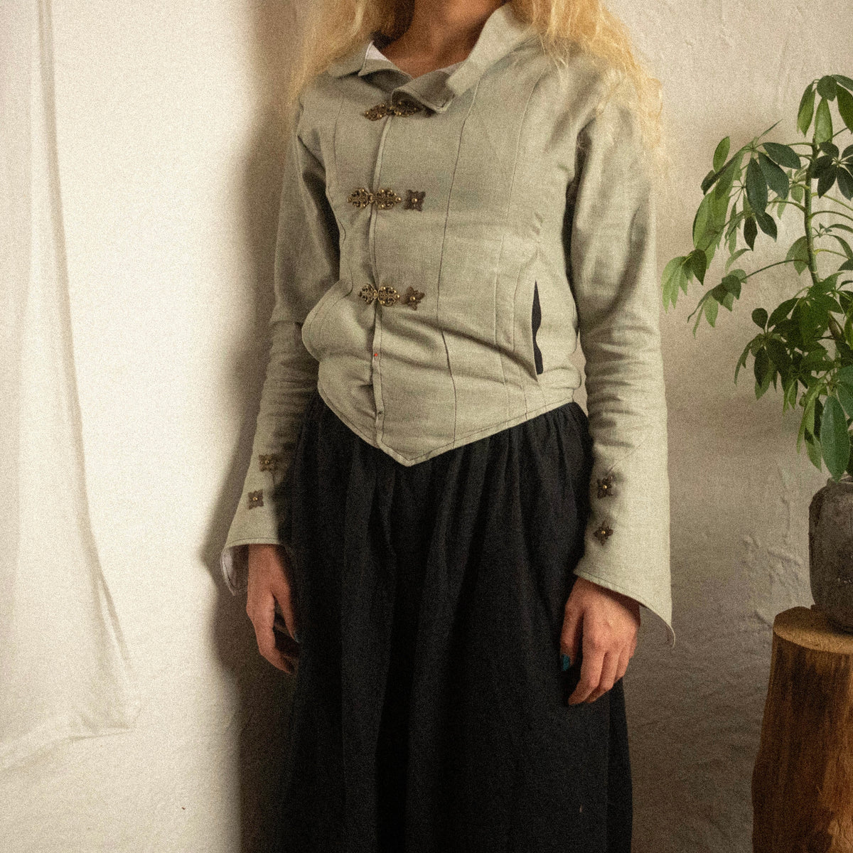 ACANTHUS WOMEN'S ENGLISH LINEN JACKET