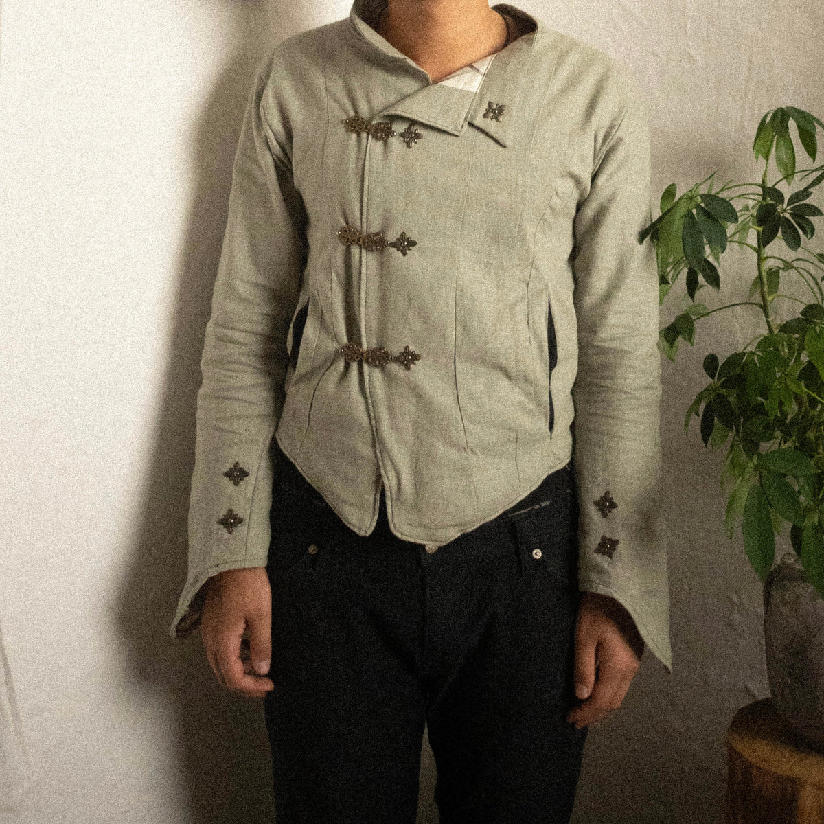 ACANTHUS MEN'S ENGLISH LINEN JACKET